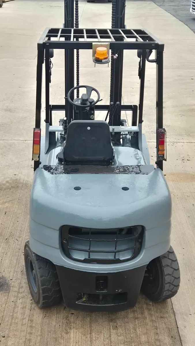 Mitsubishi forklift 3 ton fully serviced. - Image 3