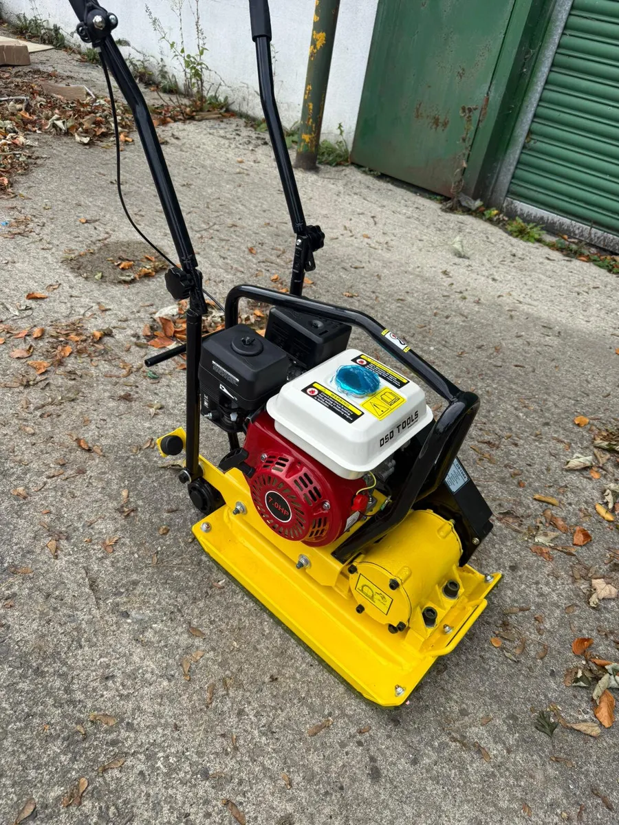 DSD 7 HP 4 Stroke Petrol Engine Wacker Plate Compa - Image 2