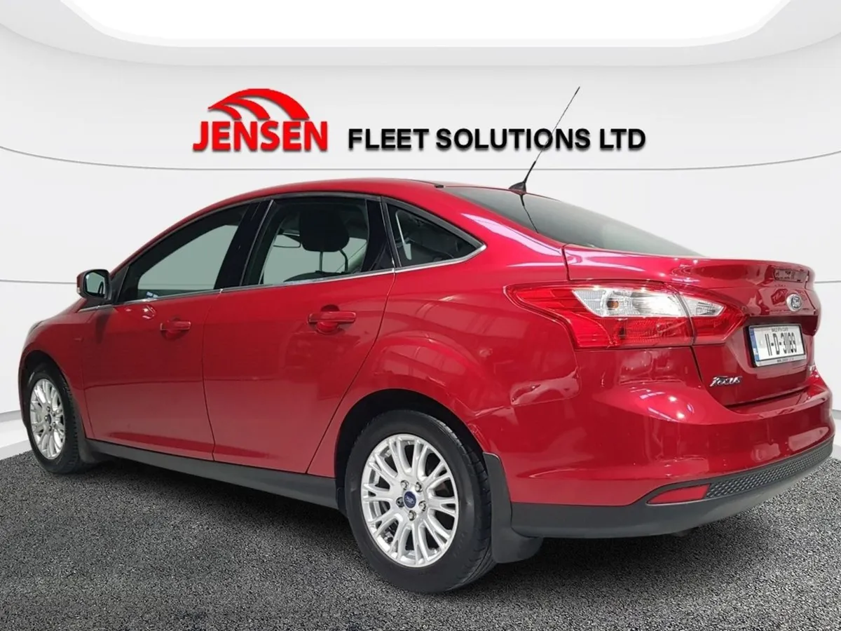 Ford Focus Titanium 1.6 Tdci 95 PS 4 dr Saloon - Image 4