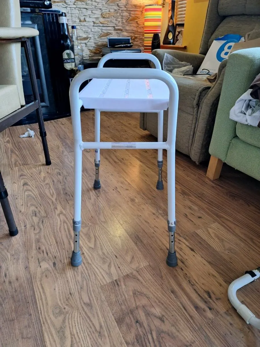 Shower chair - Image 3