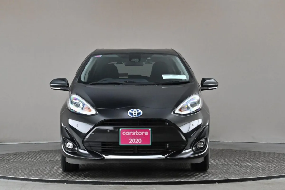 Toyota Aqua 1.5 Vvt-i Hybrid  android Car Player - Image 2