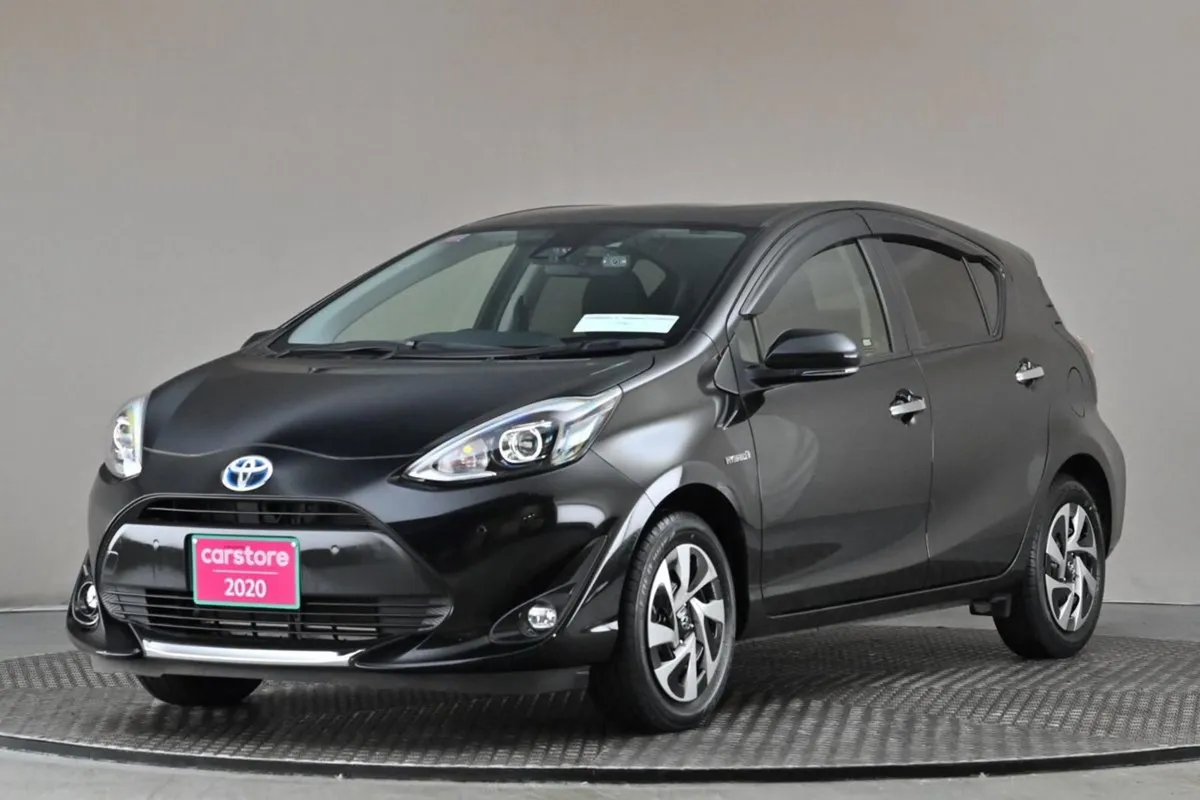 Toyota Aqua 1.5 Vvt-i Hybrid  android Car Player - Image 3