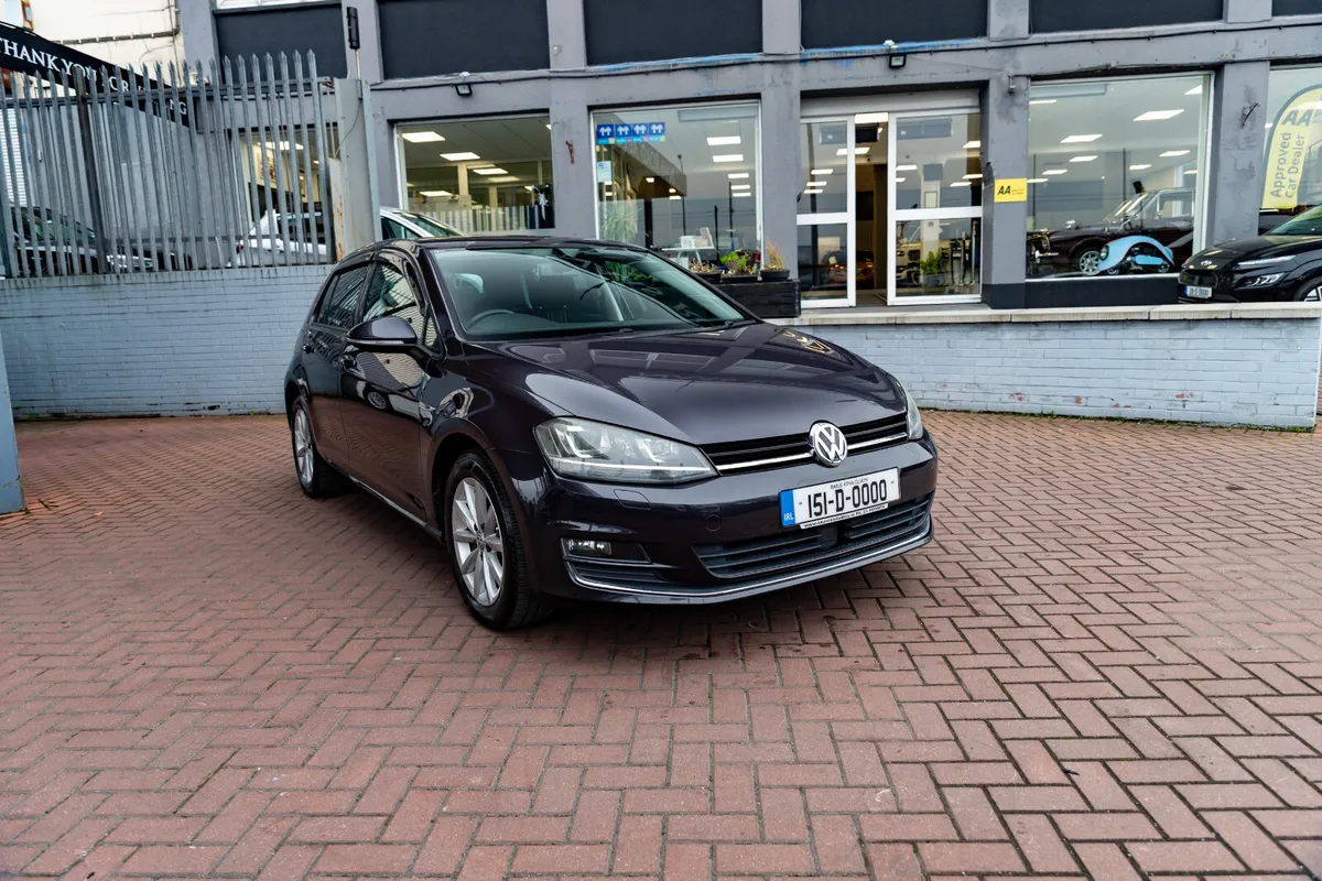 VOLKSWAGEN GOLF 1.2TSI LOUNGE HATCHBACK 5DR AUTOMA - Image 1