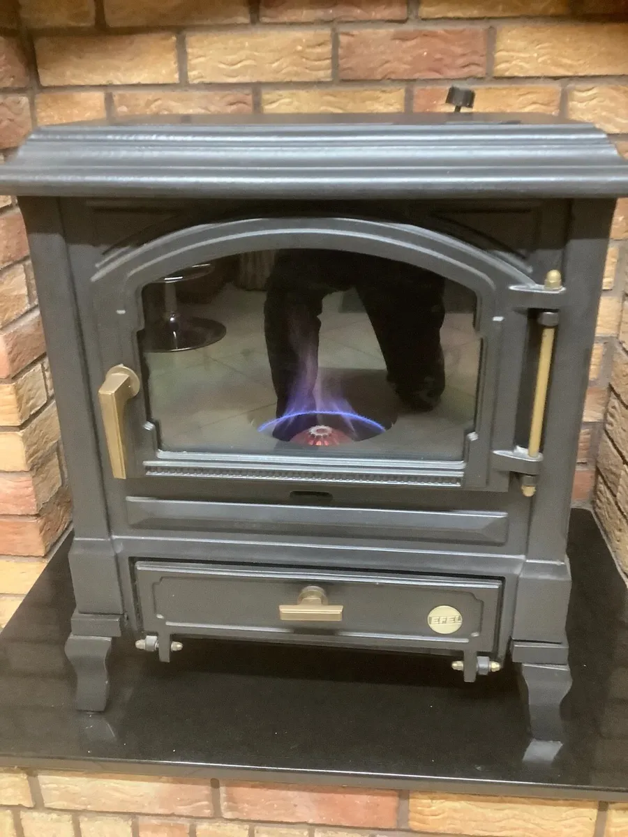 Efel Oil Stove with Back  Boiler - Image 2