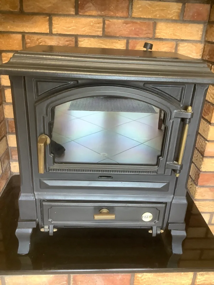 Efel Oil Stove with Back  Boiler - Image 4