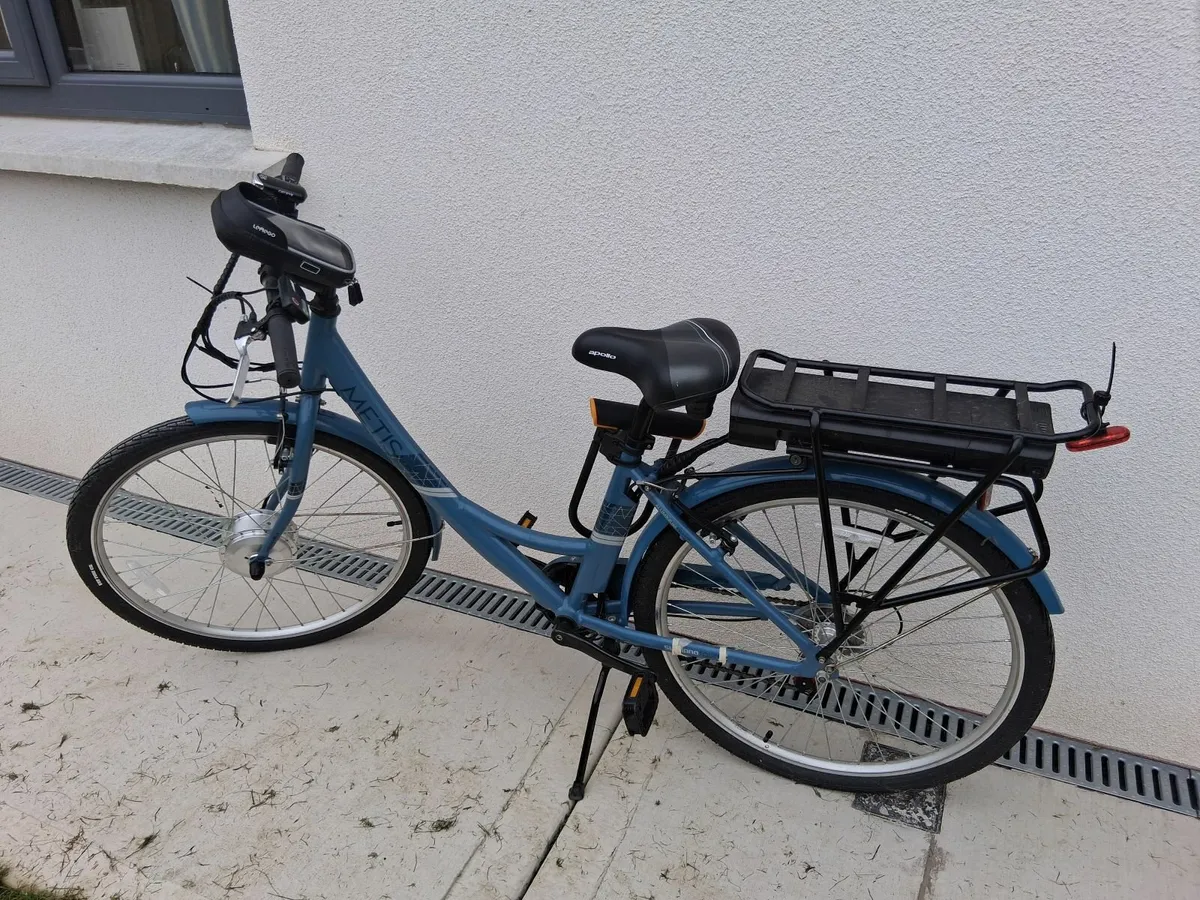 Womens Electric Bike - Image 1