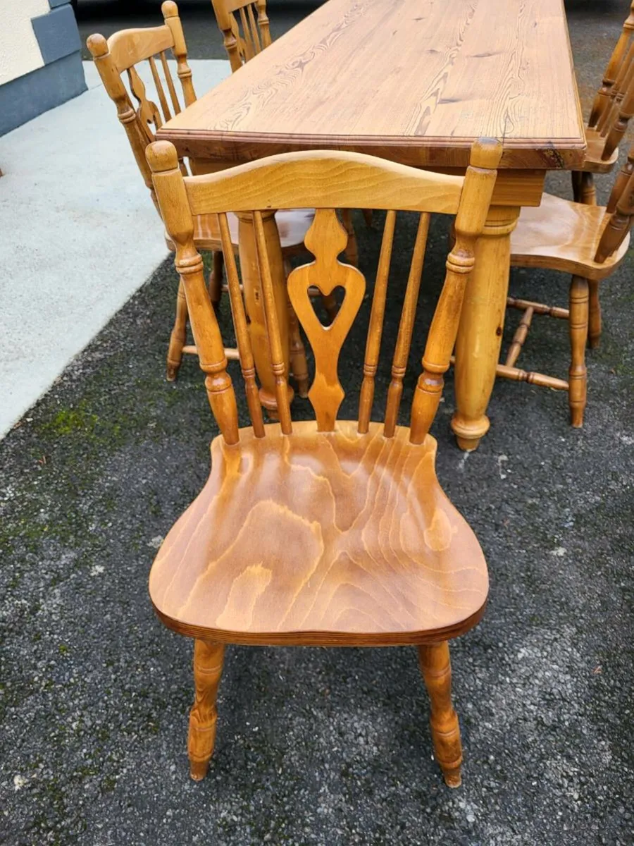 Kitchen Table And six chairs - Image 4