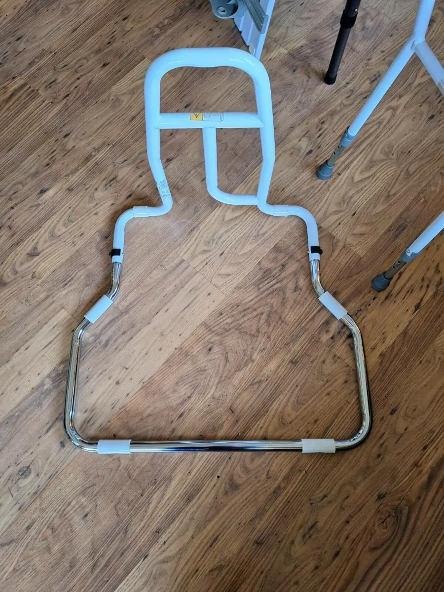 Bed rail for seniors etc - Image 3