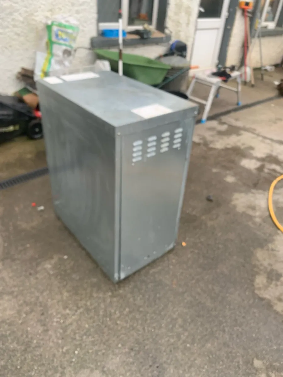 Oil boiler - Image 1