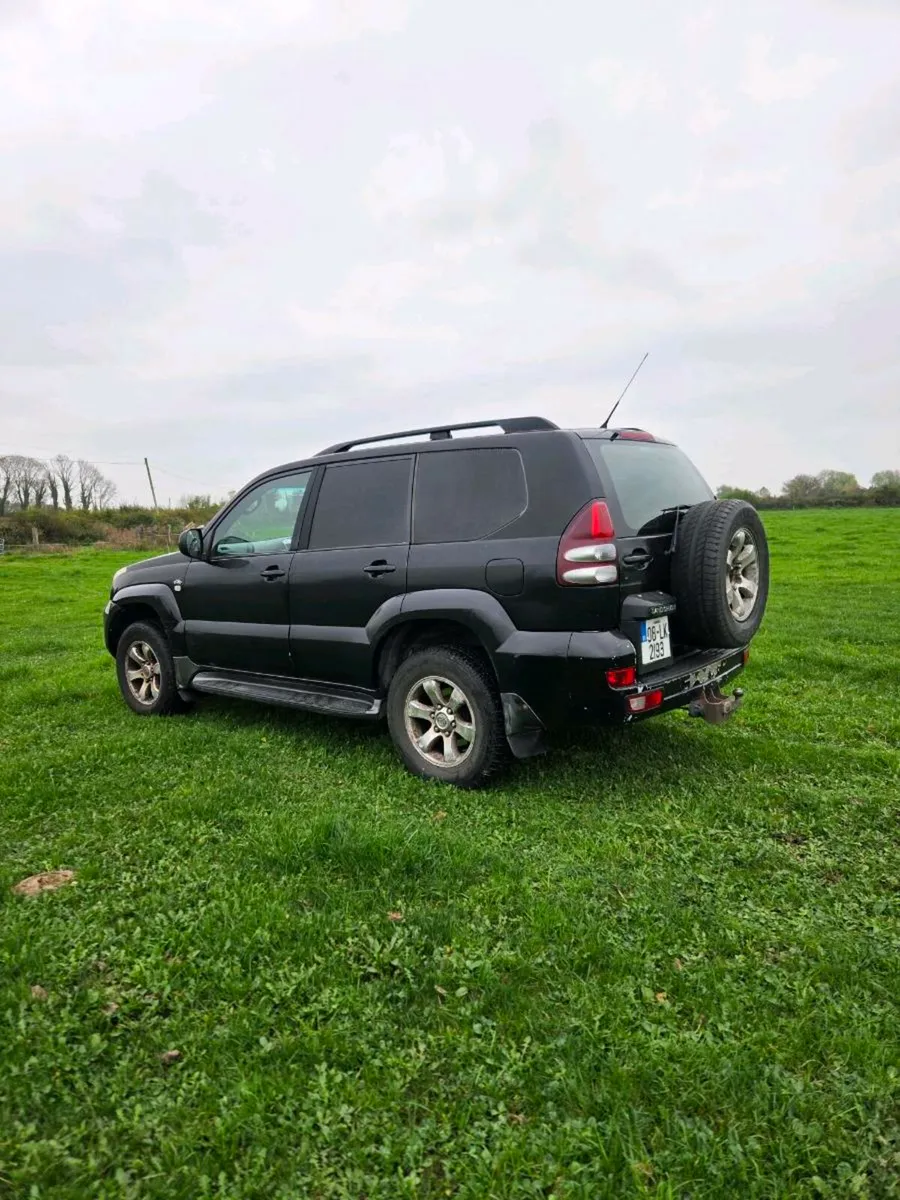 Toyota land cruiser - Image 3