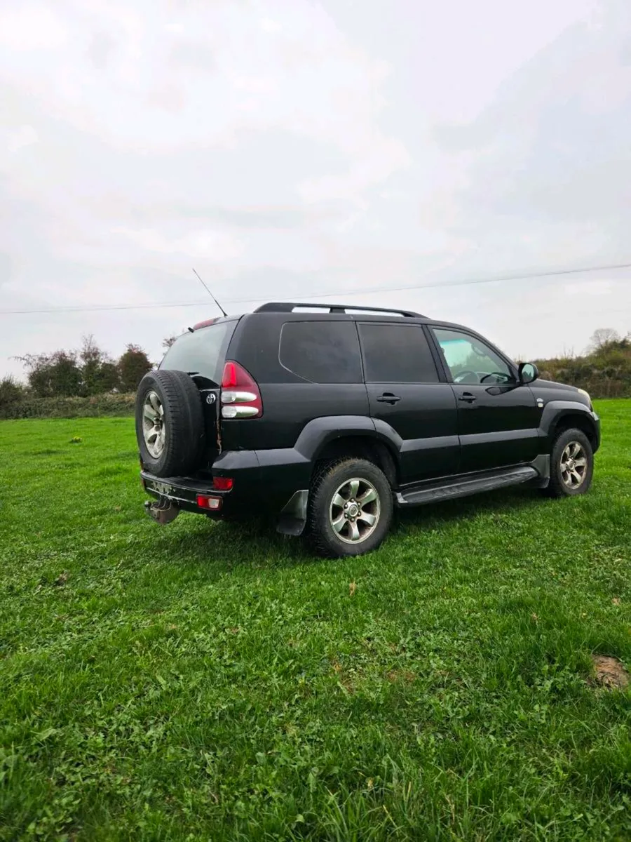 Toyota land cruiser - Image 4