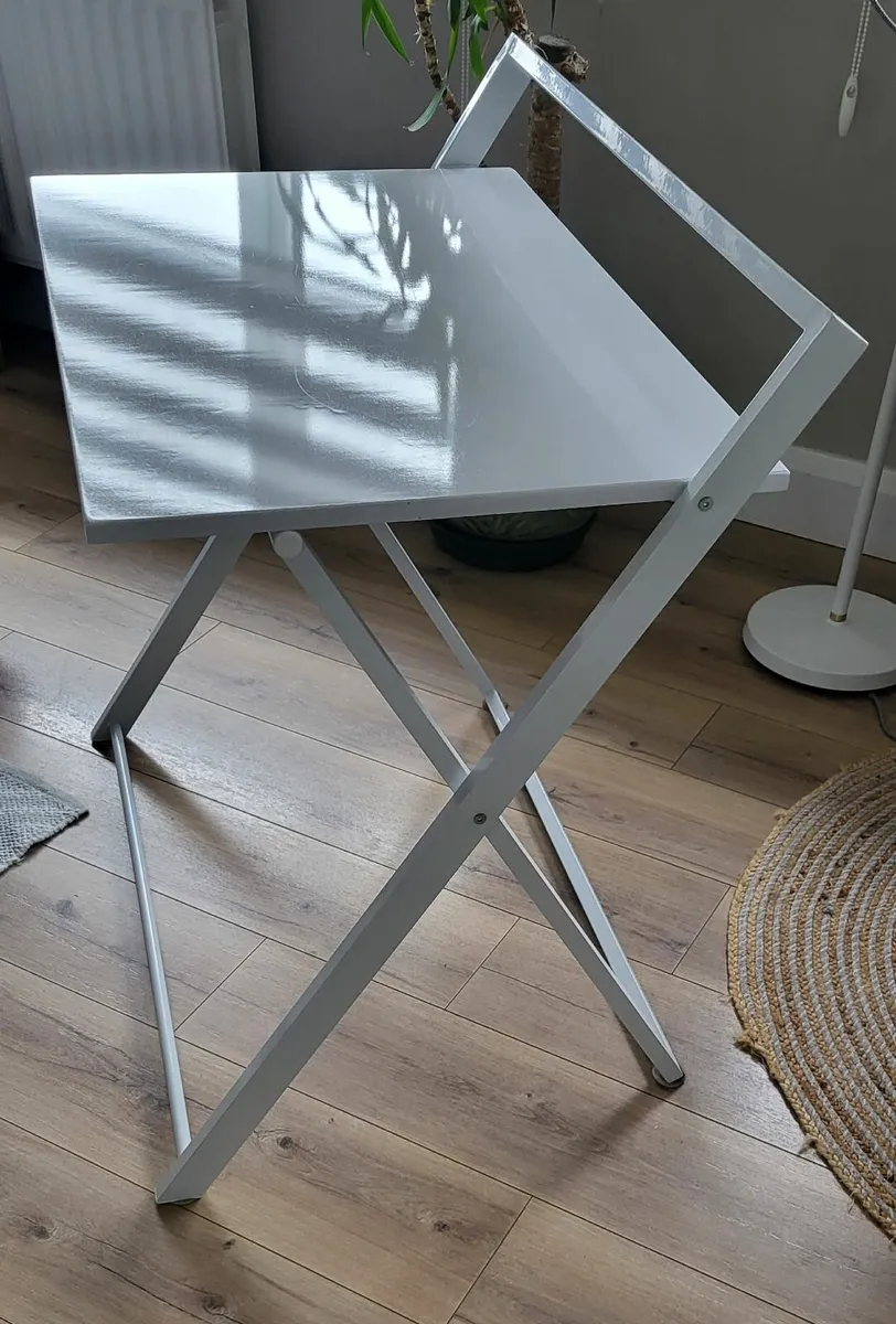 Desk - Image 4