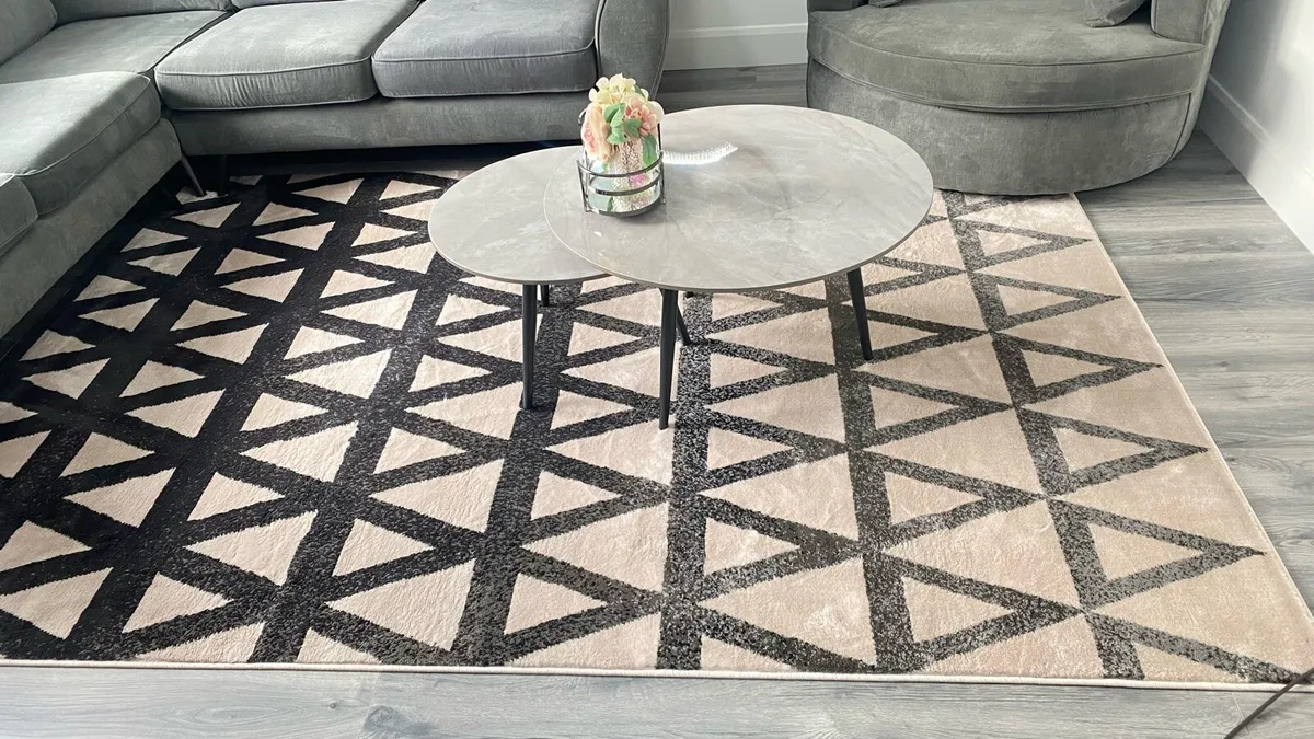 Rug brand new - Image 2