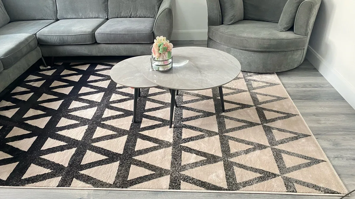 Rug brand new - Image 3