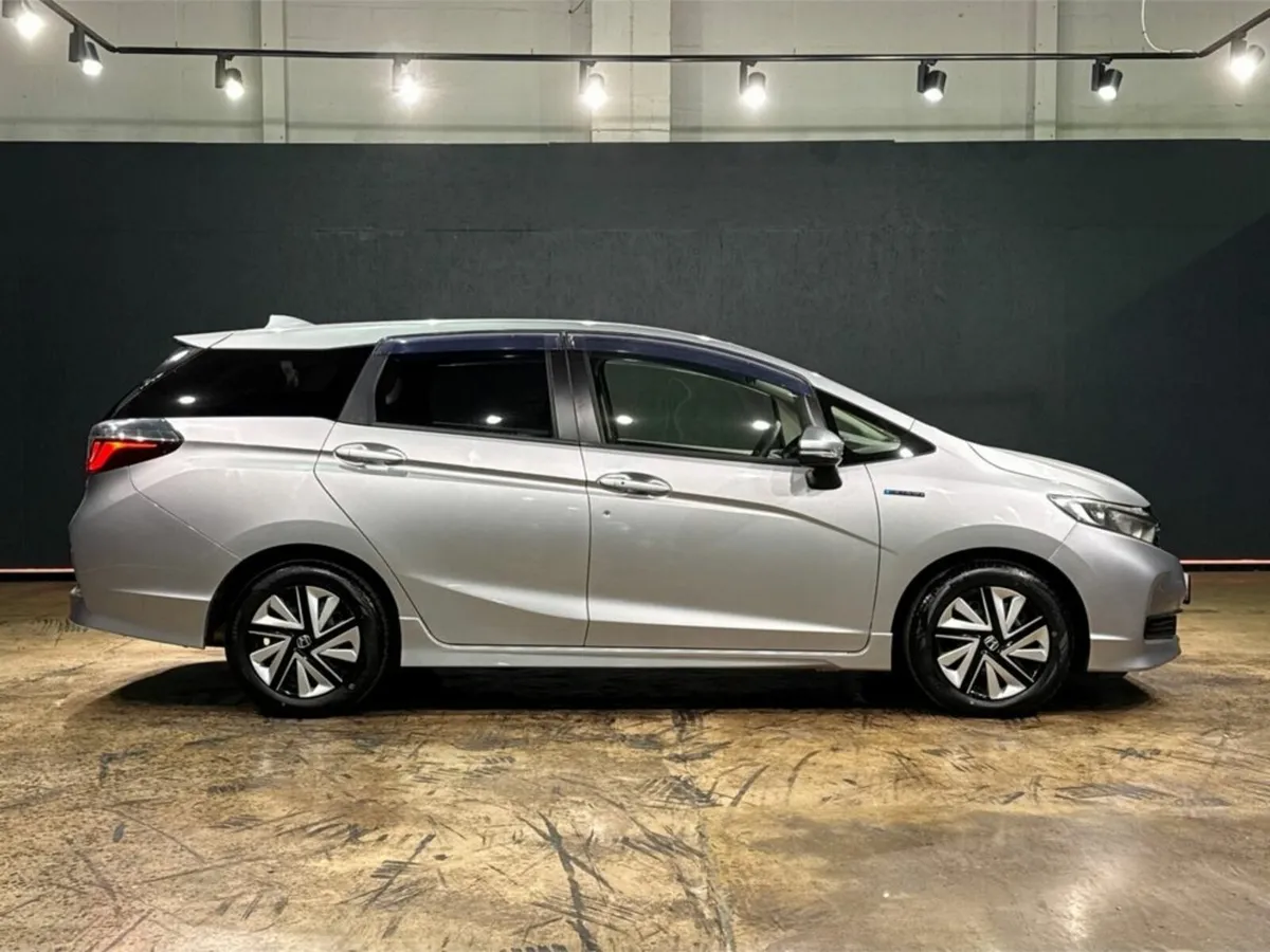 Honda Shuttle AUTOMATIC 1.5L HYBRID - AUTOMATIC - - Image 3