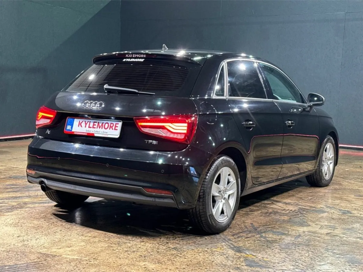 Audi A1 1.0 TFSI - HEATED SEATS - REVERSE CAMERA - - Image 3