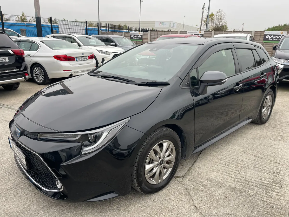 2022 Toyota Corolla Hybrid 1.8 Automatic Touring - Image 3
