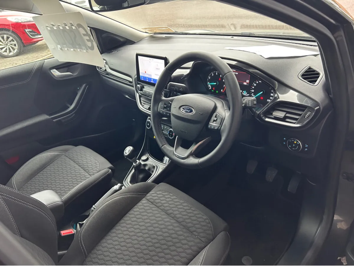 Ford Puma TITANIUM 5DR 1.0T 125 MHEV - Image 4