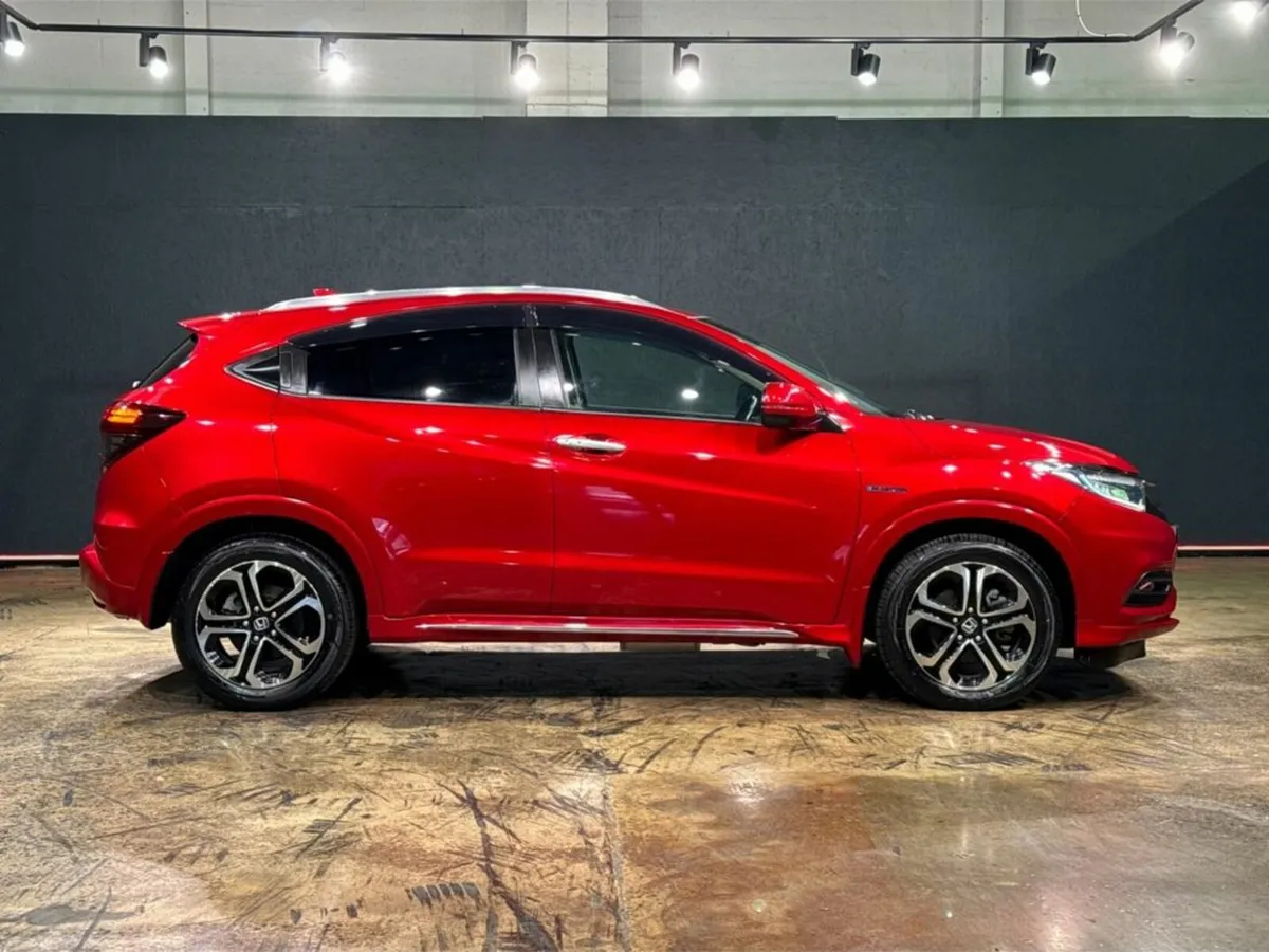 Honda Vezel 1.5 HYBRID - CRUISE CONTROL - REVERSE - Image 3