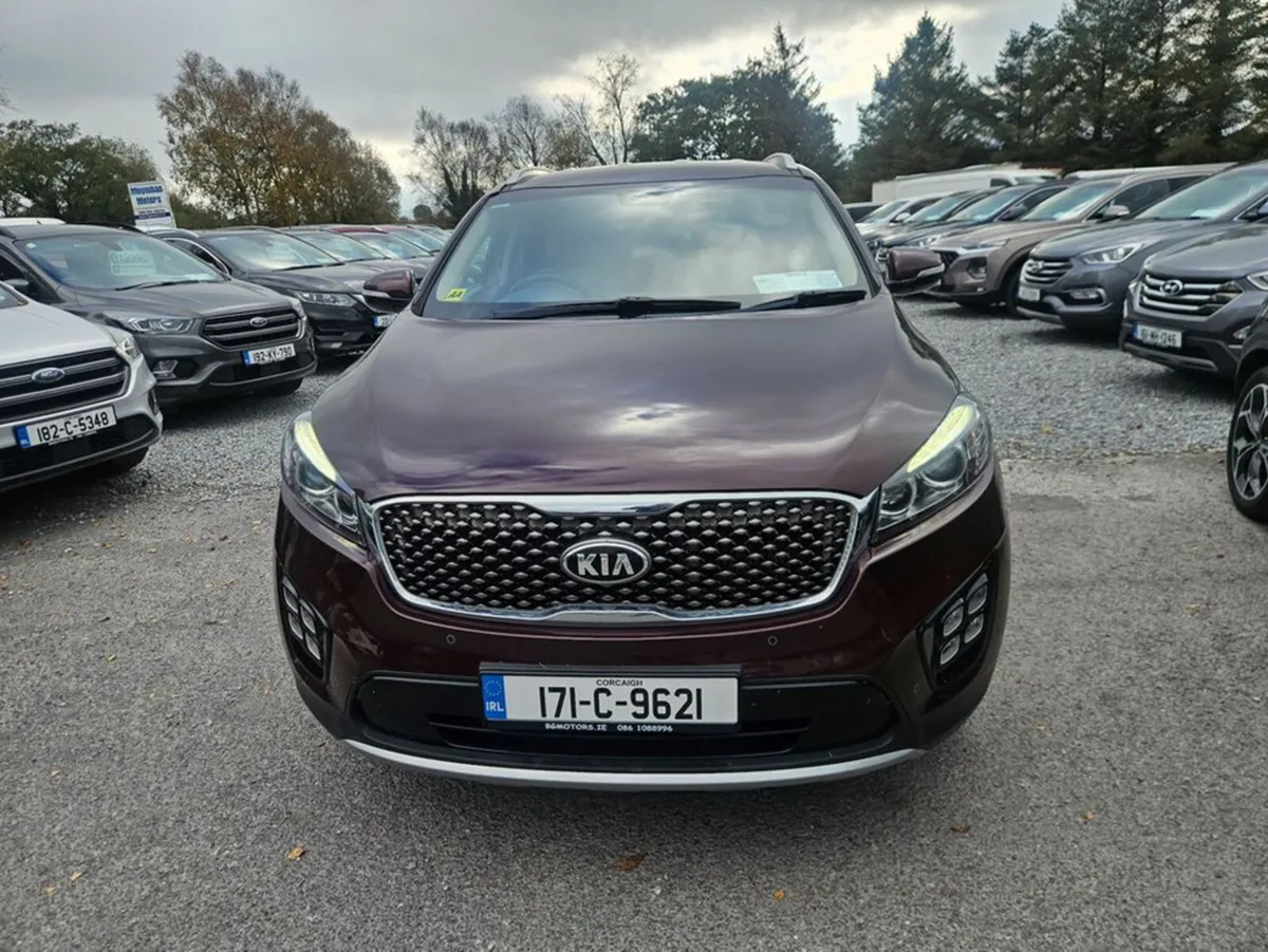 Kia Sorento Platinum 4X2 5DR - Image 2