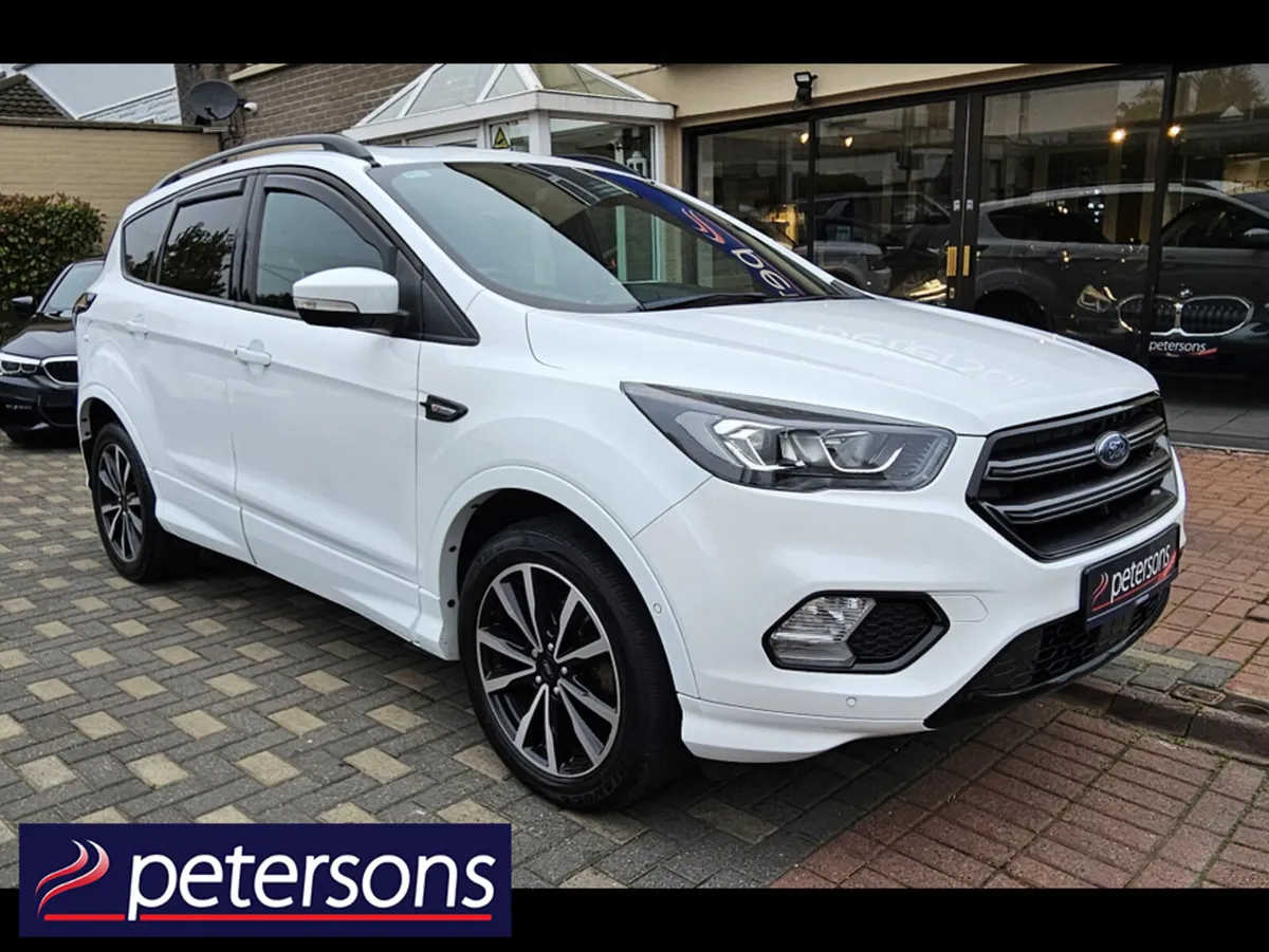 Ford Kuga 1.5 120PS M6 FWD 4DR ST-LINE - PANORAMIC - Image 3