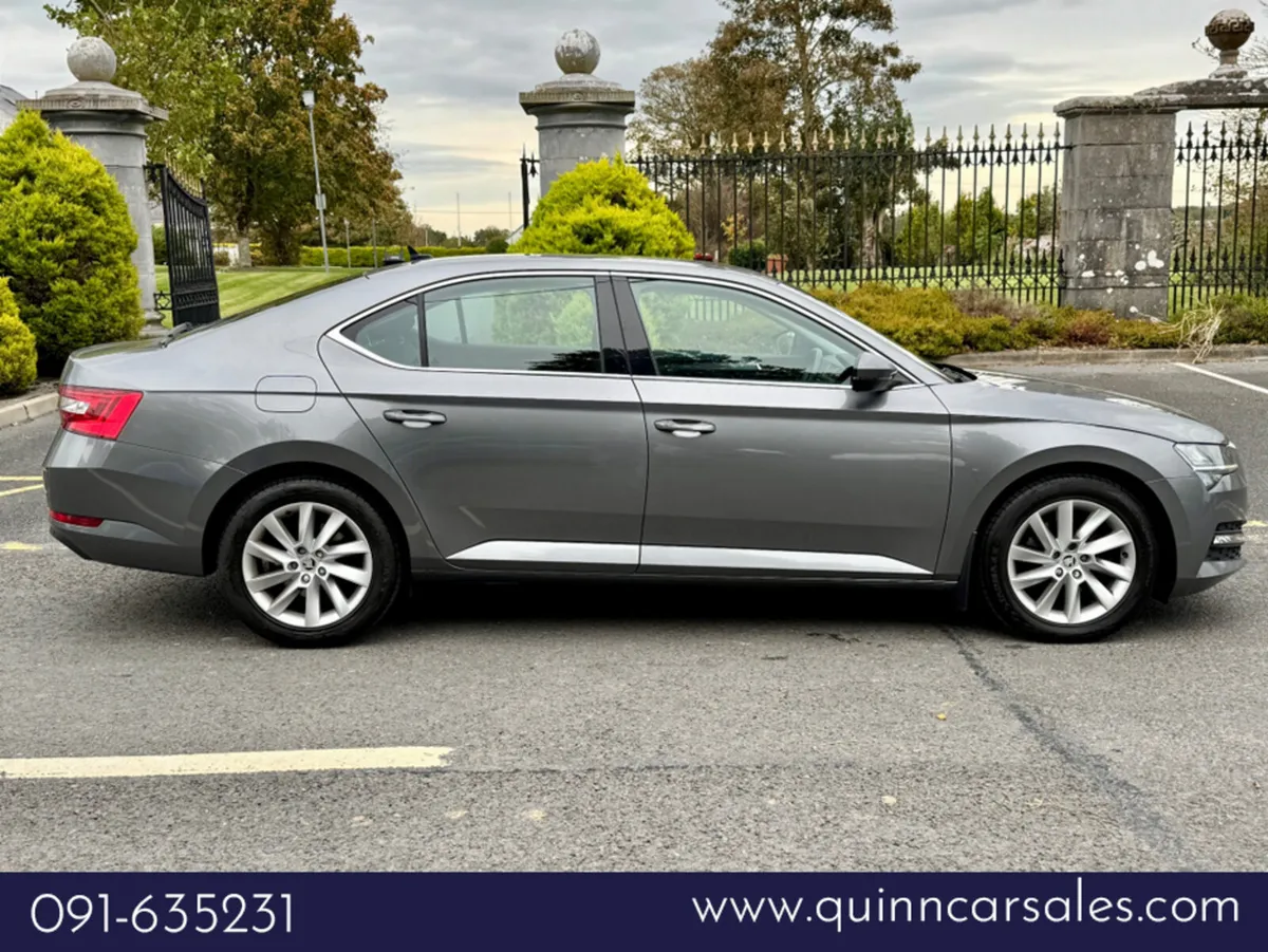 Skoda Superb 2.0 TDi AMBITION 150 BHP DSG AUTO - Image 2