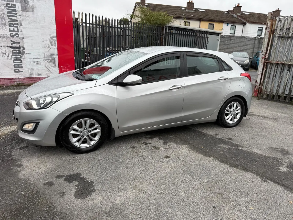 Hyundai i30 1.4 Diesel New NCT - Image 4
