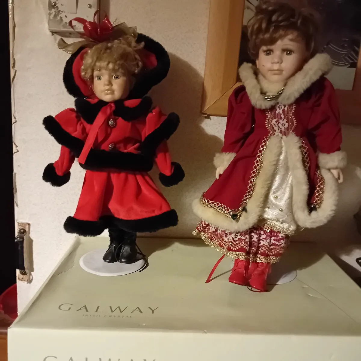 Porcelain dolls - Image 1