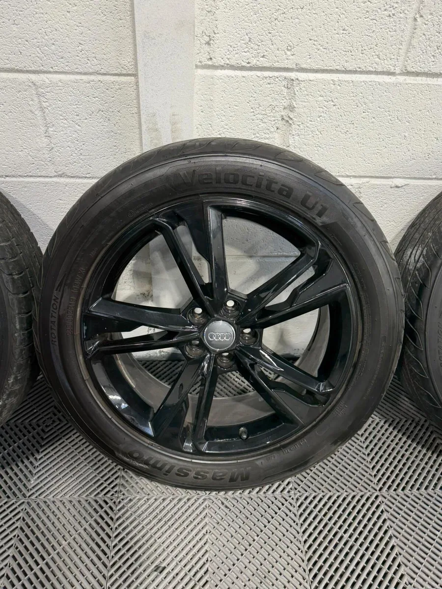 GENUINE 19” AUDI ALLOYS - Image 2