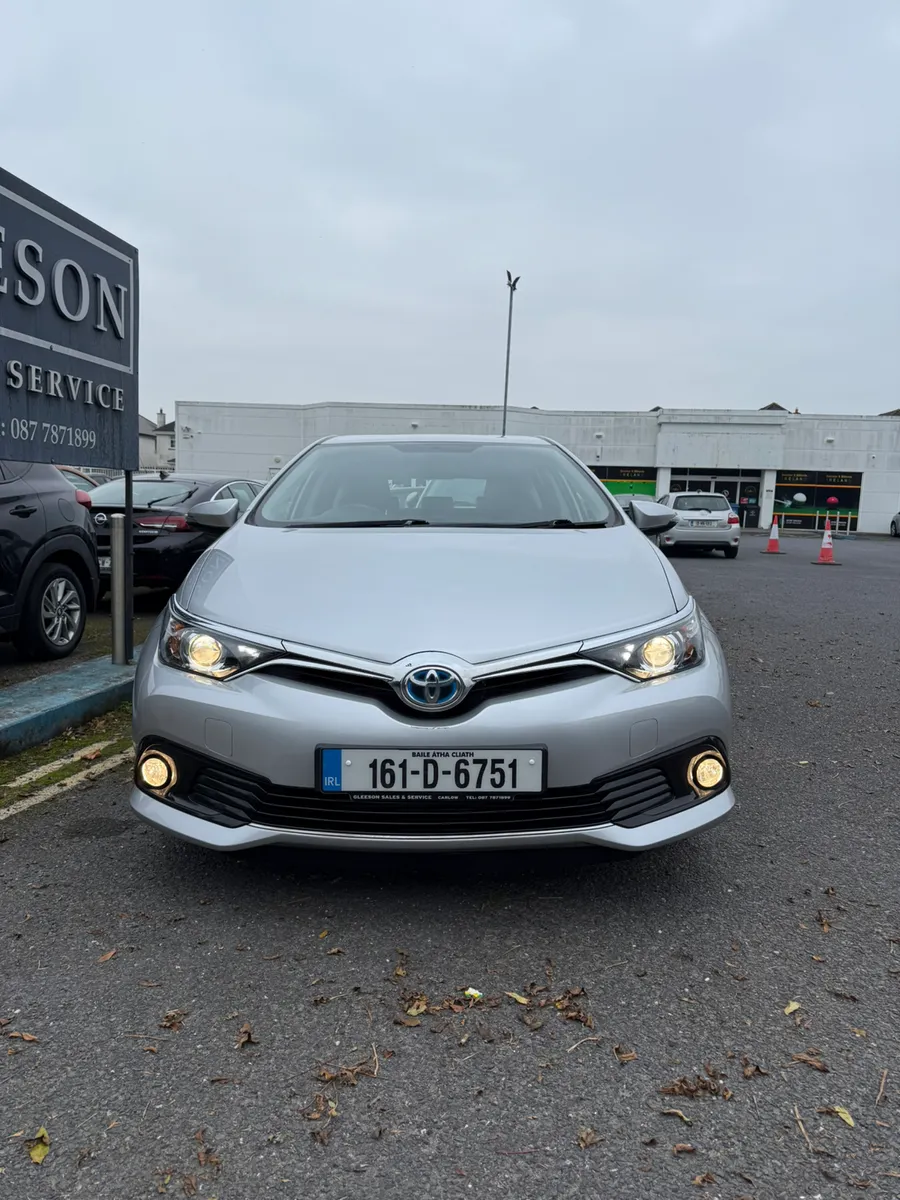 161 Toyota Auris Hybrid Auto. Irish Car. Low Km - Image 3