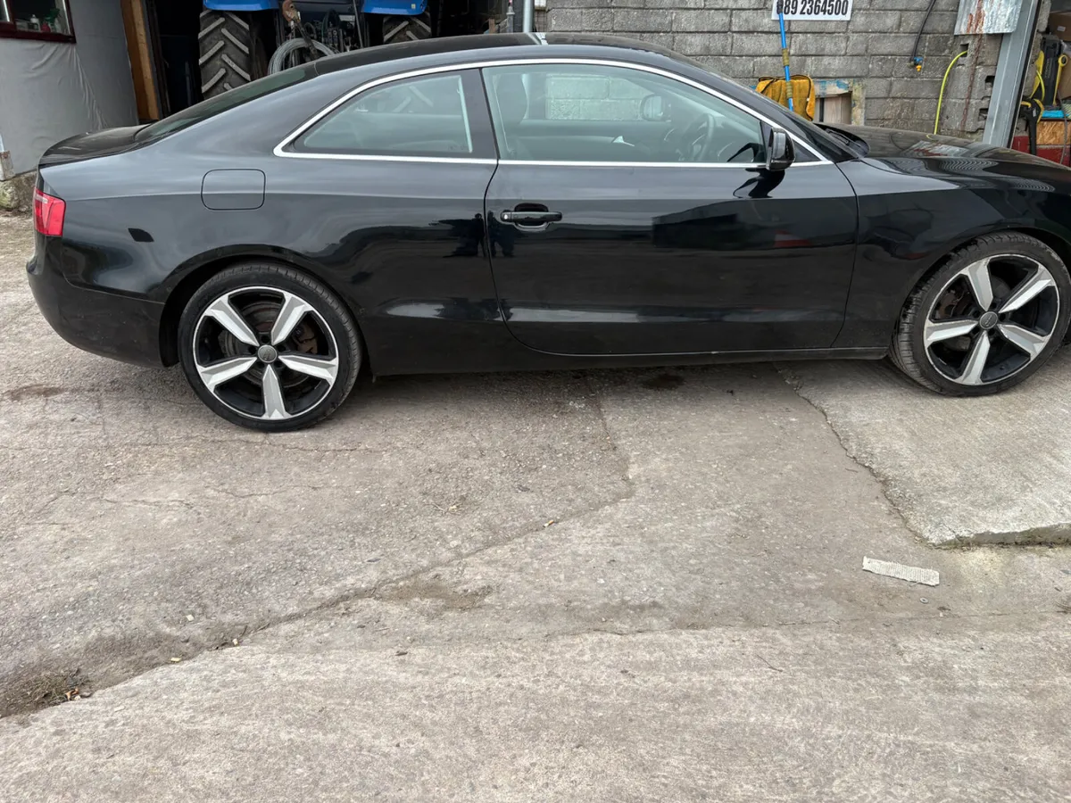 Audi A5 2012 sports - Image 2