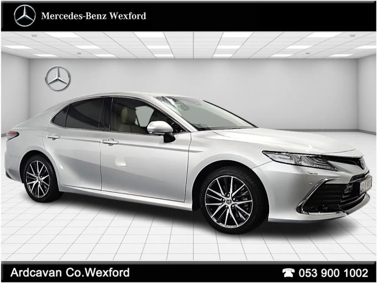 Toyota Camry 2.5 Hybrid Platinum Edition - Image 3