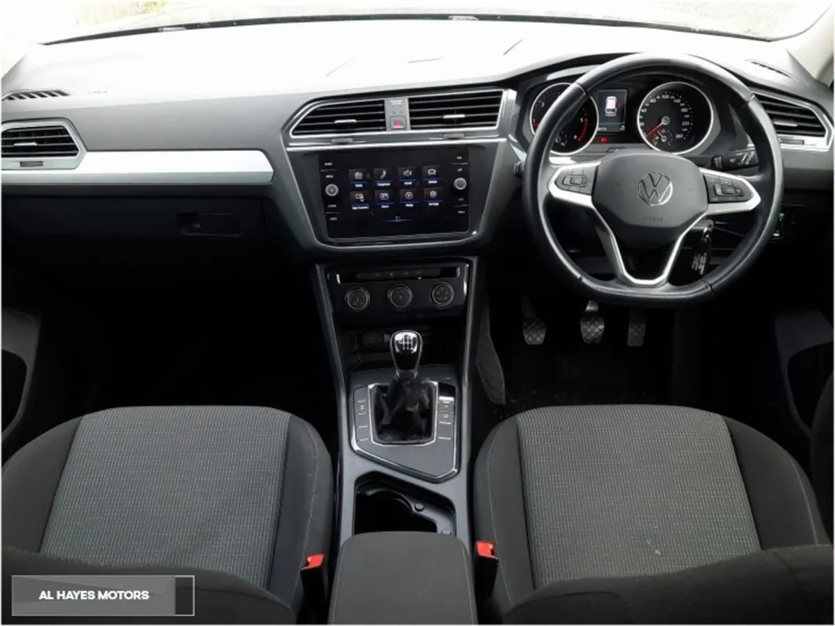Volkswagen Tiguan  black Pack 2.0 TDI Life Model - Image 2