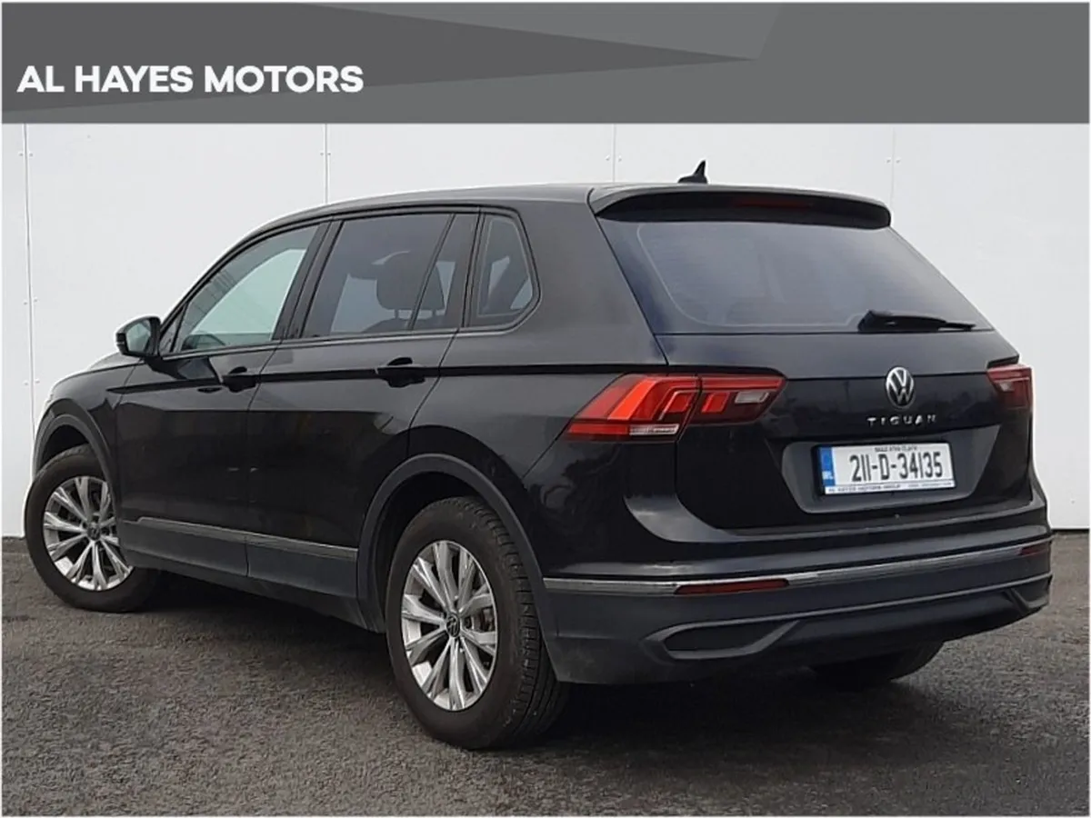Volkswagen Tiguan  black Pack 2.0 TDI Life Model - Image 3