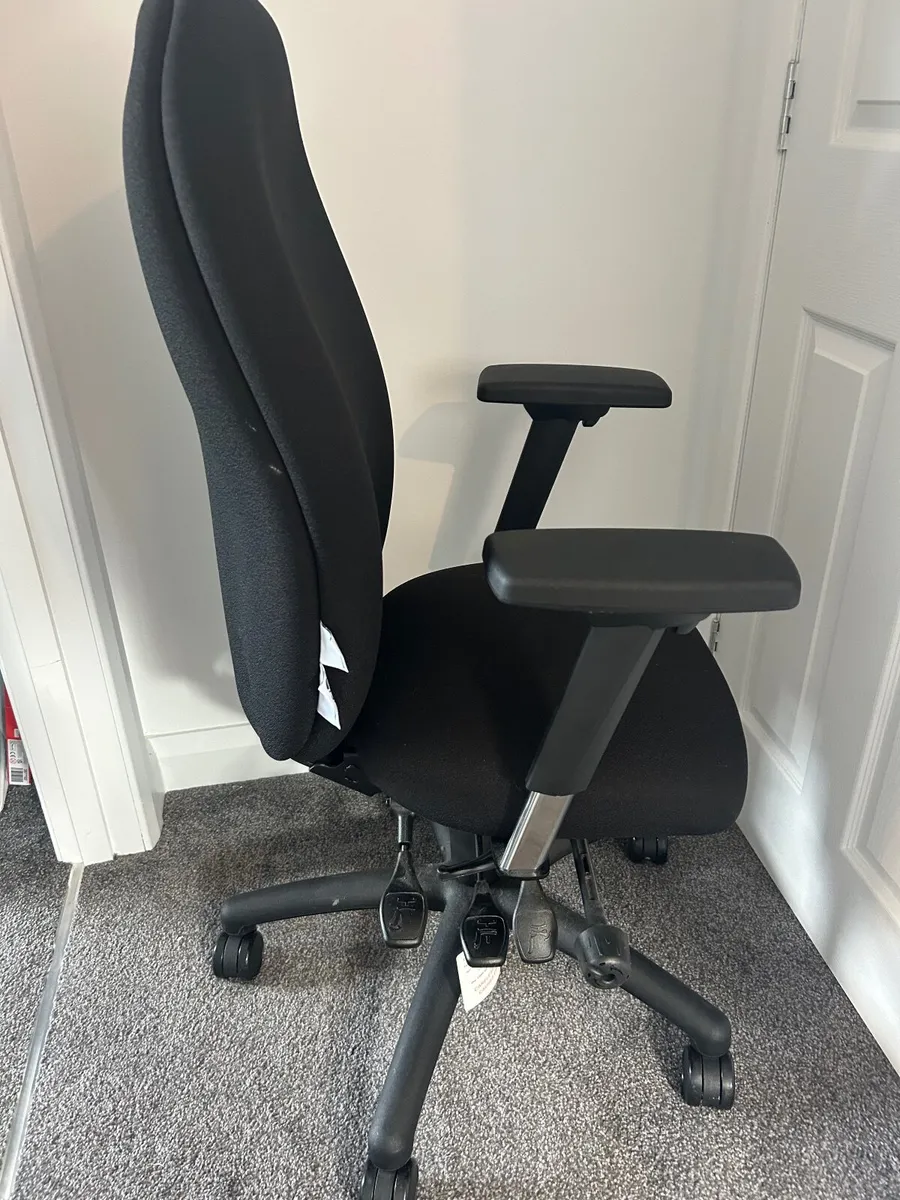 Adapt by ergochair office chair - Image 1