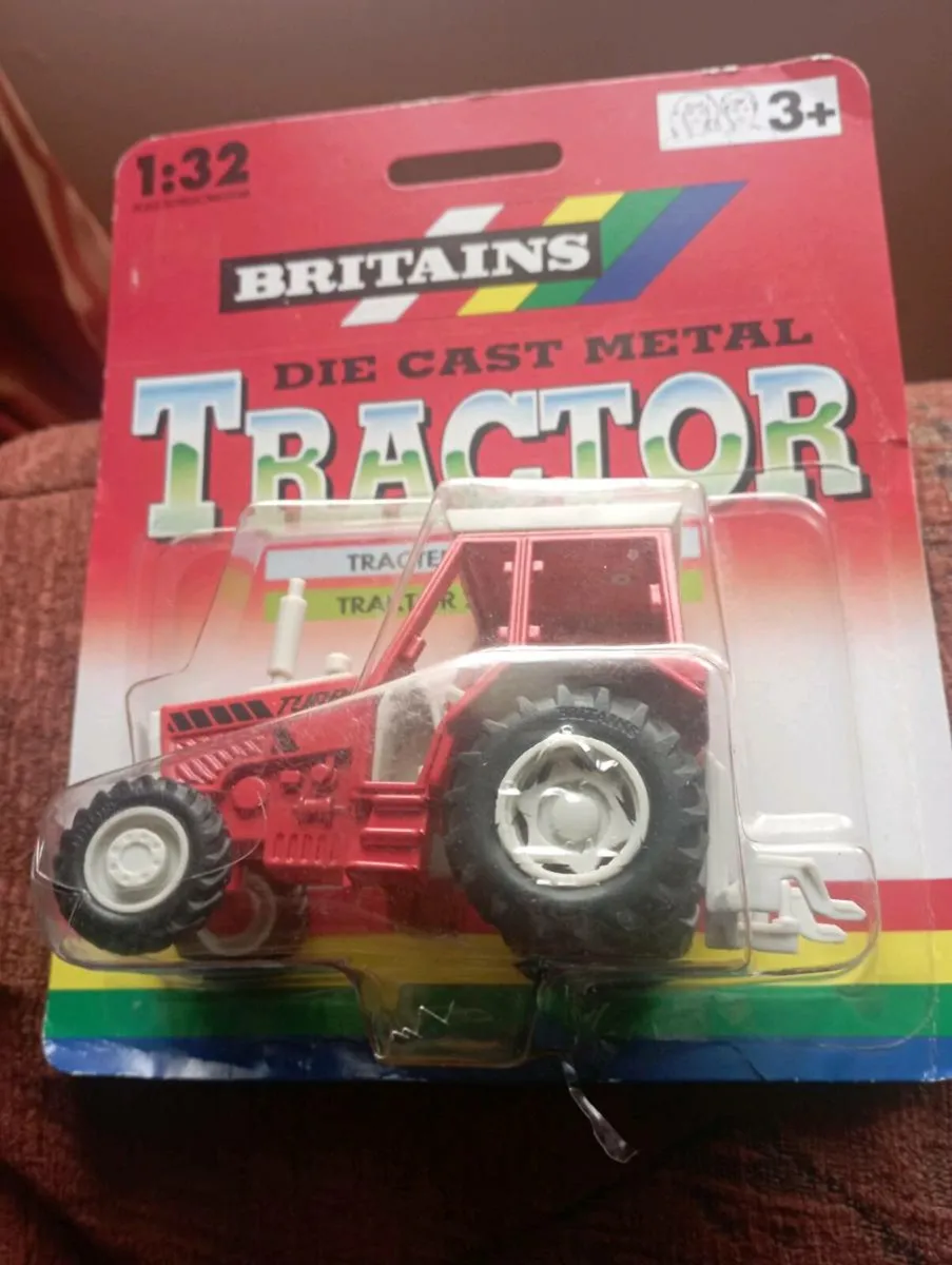 BRITAINS DIE - CAST METAL TRACTOR 🚜 - Image 1