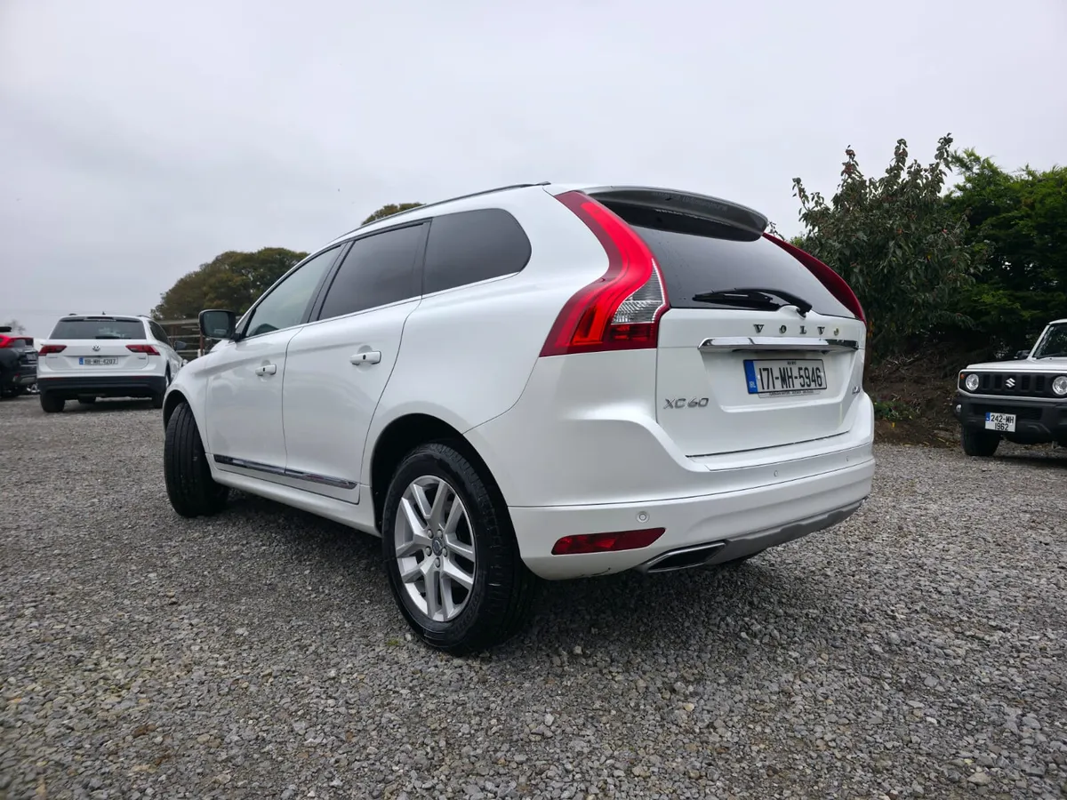 Volvo XC60 2017 - Image 3