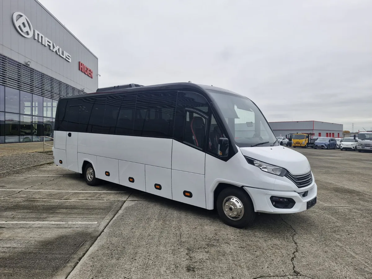New Iveco Crusader 33seats + G + D - Image 3