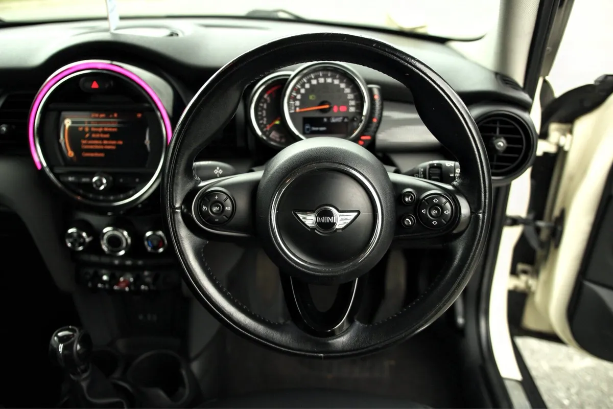 MINI COOPER ONE D ✅ FRESH NCT ✅ - Image 4