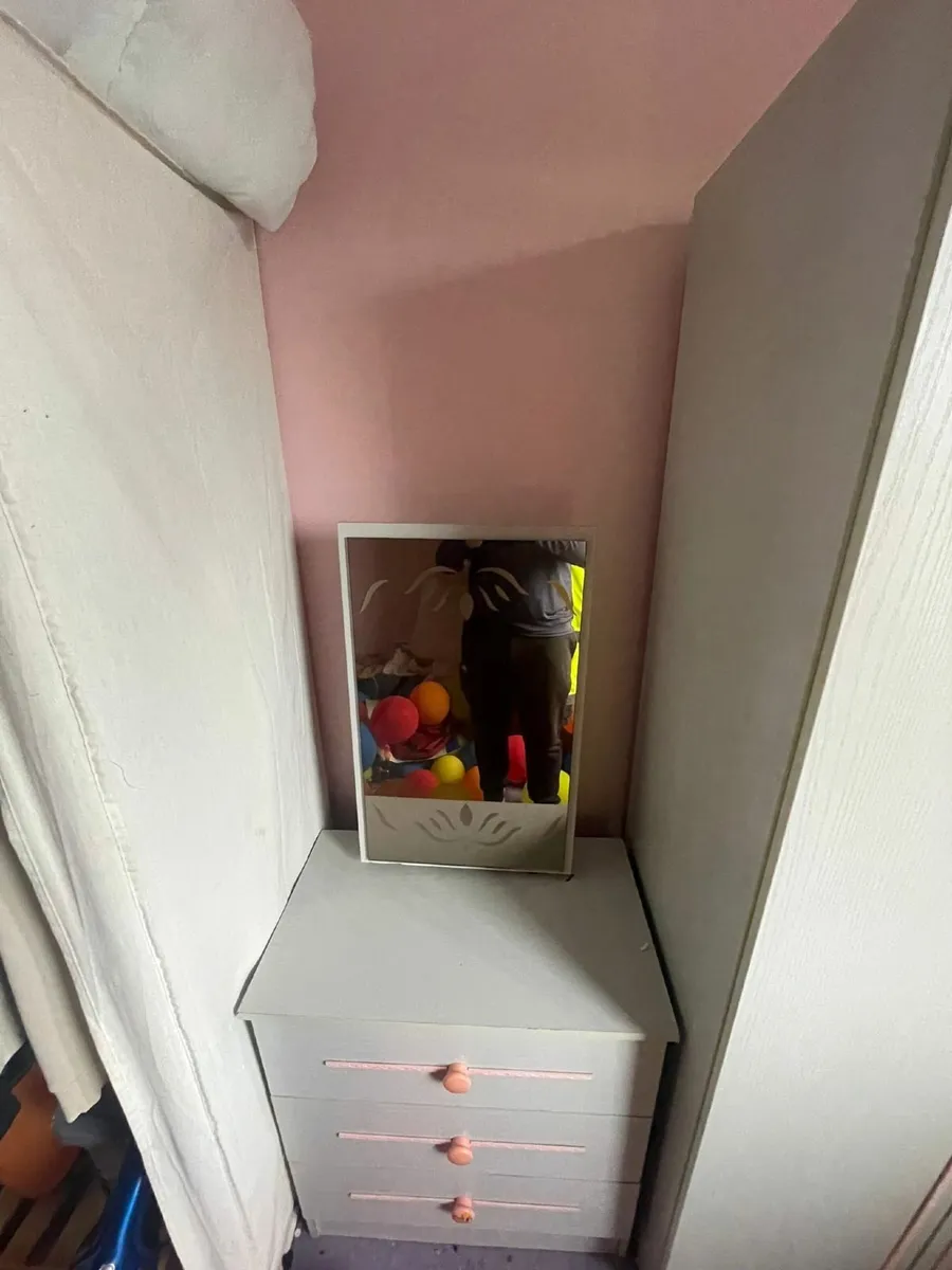 Wardroom and matching dresser - Image 2