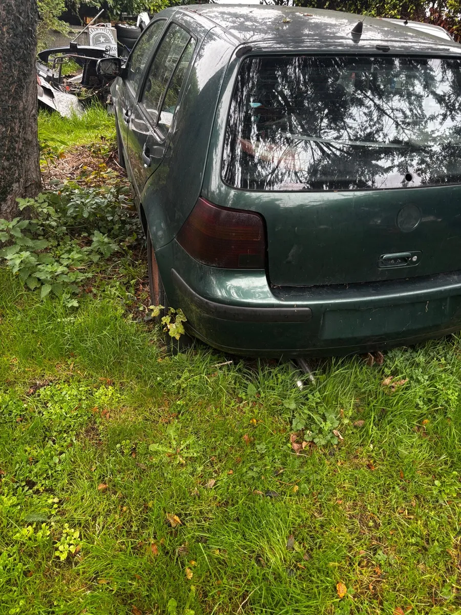 Volkswagen Golf 2000 - Image 1