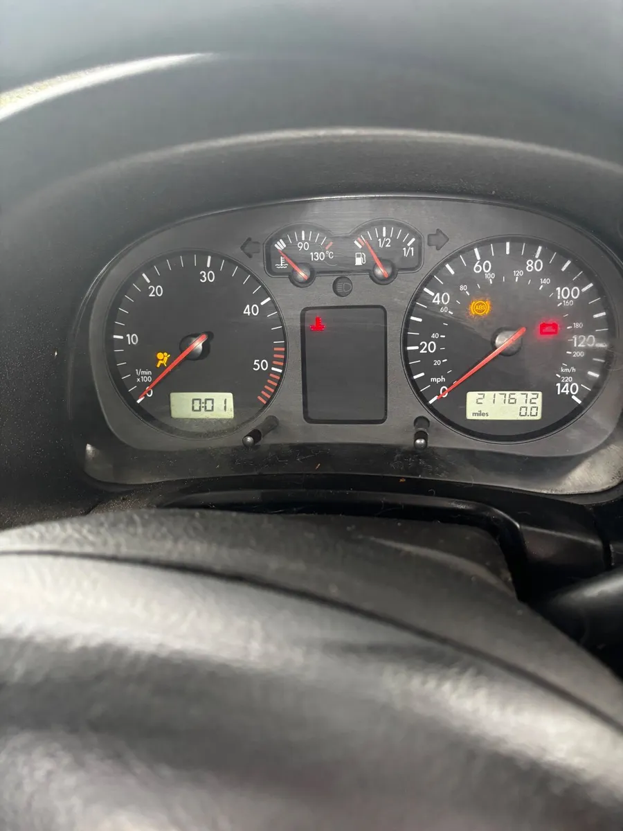 Volkswagen Golf 2000 - Image 2