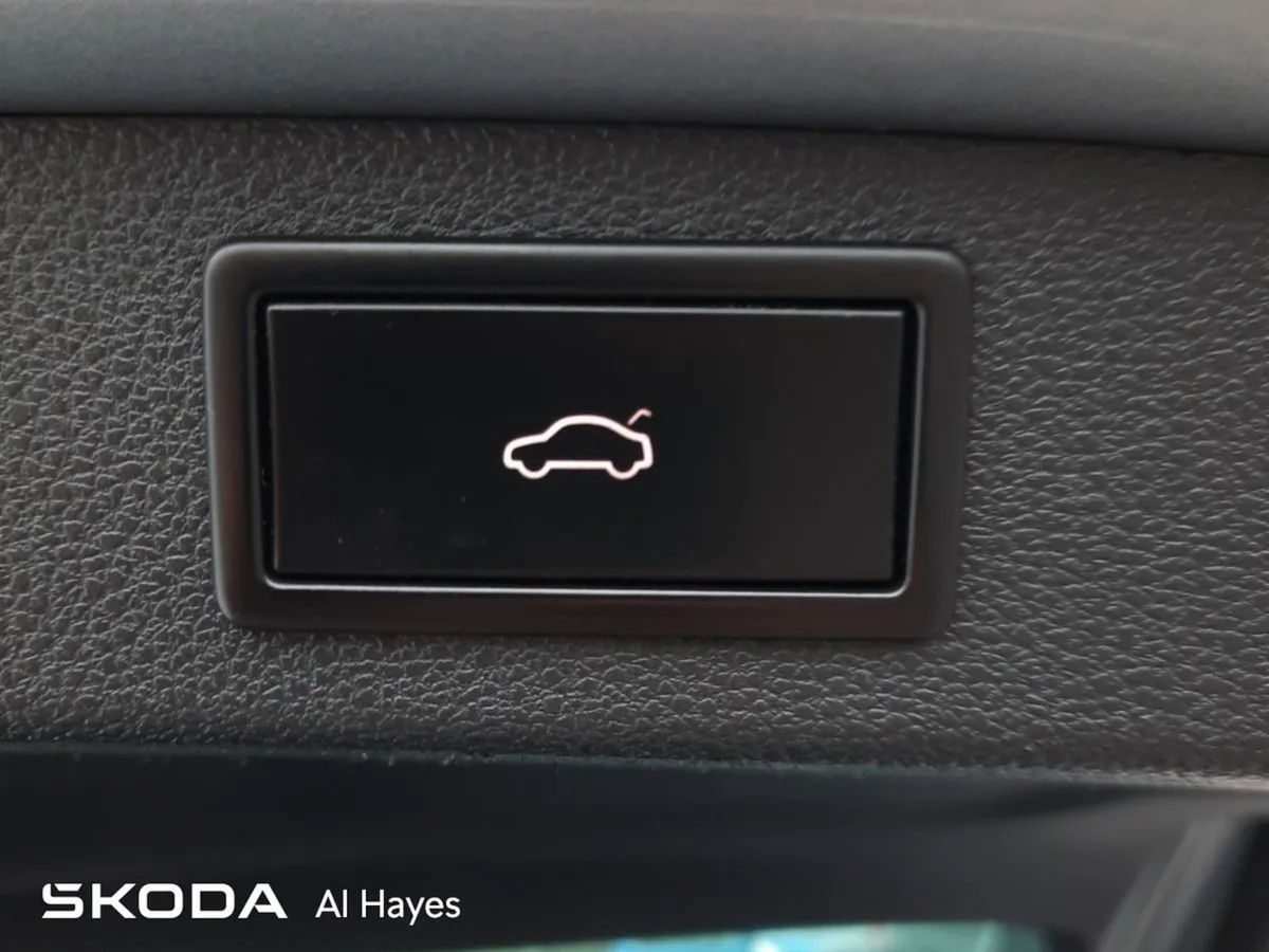 Skoda Kodiaq  panoramic Sunroof electric Boot sty - Image 3