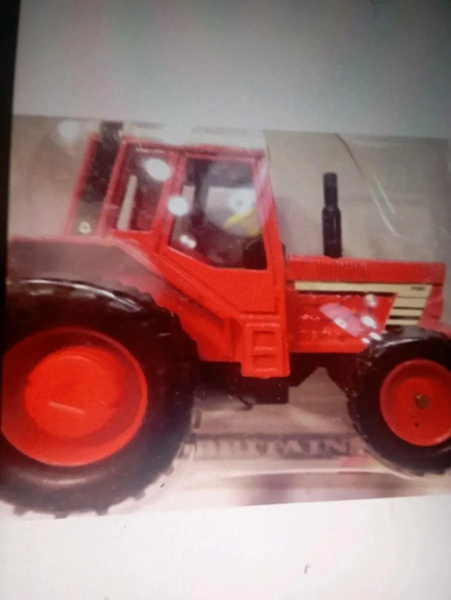 BRITAINS DIE - CAST METAL TRACTOR 🚜 - Image 3