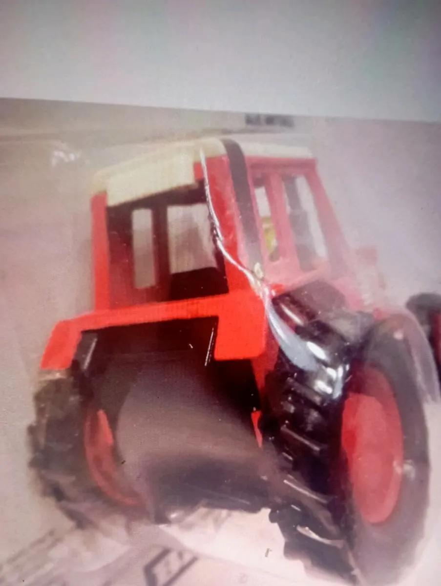 BRITAINS DIE - CAST METAL TRACTOR 🚜 - Image 4