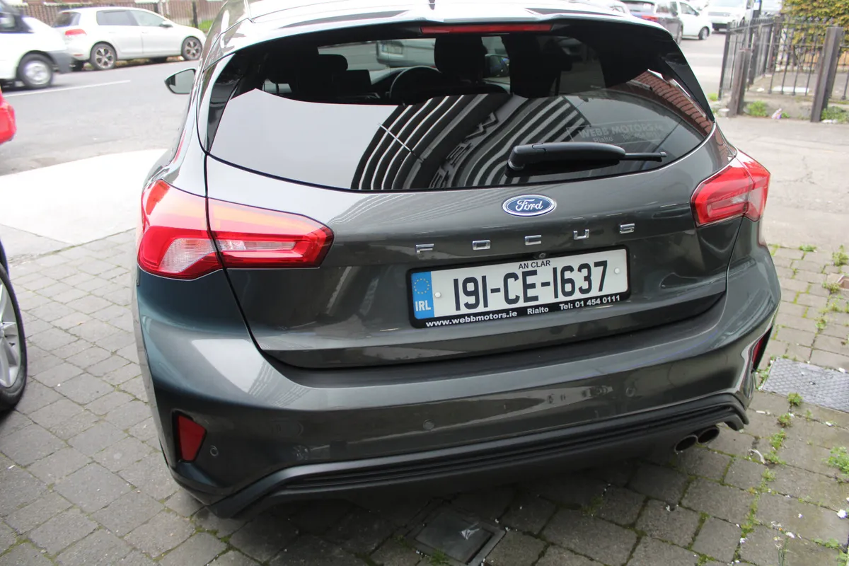 Ford Focus 1.0 ST-LINE 2019 * 1 OWNER* - Image 4