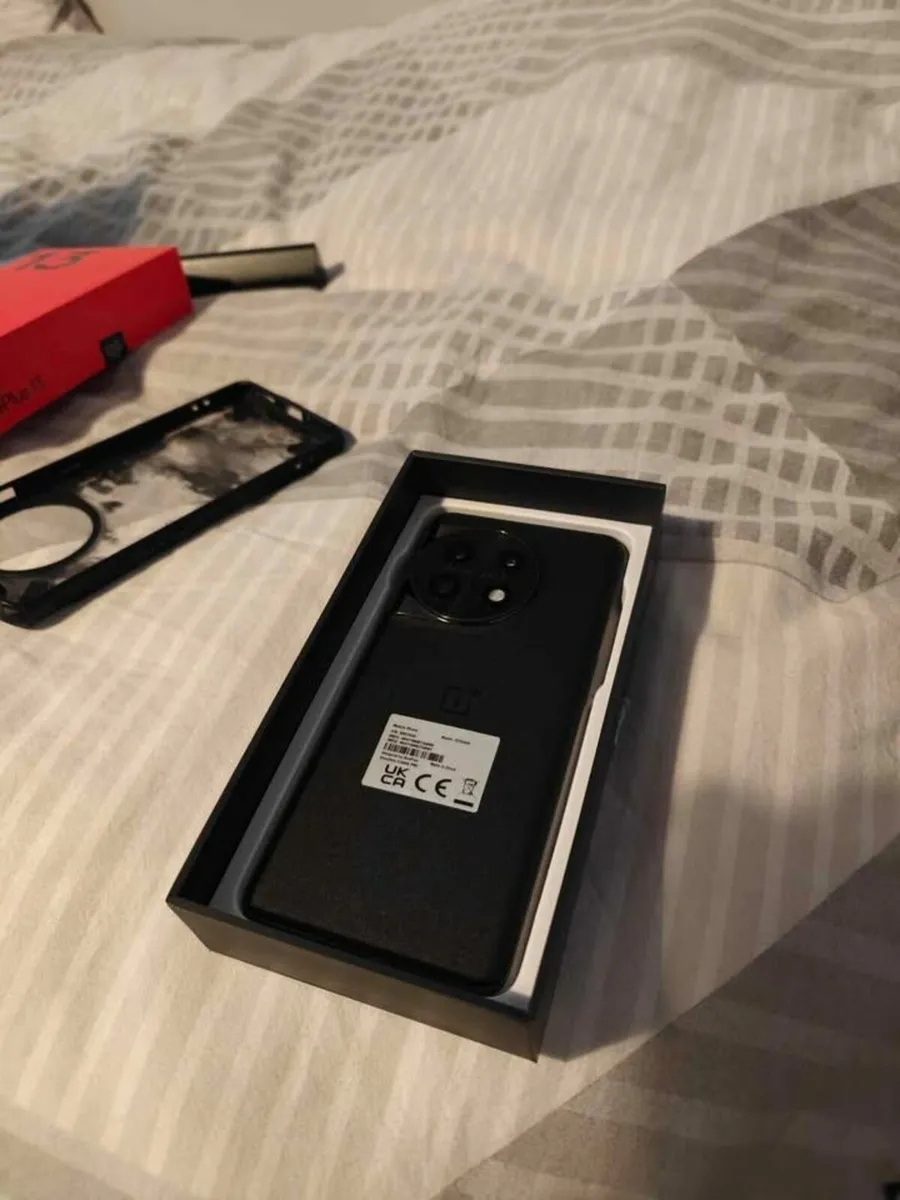 OnePlus 11 - Image 3