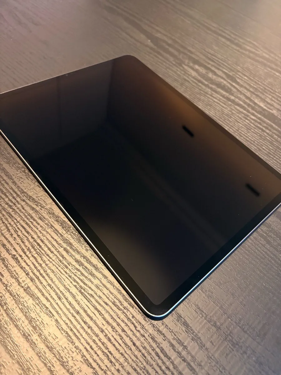 iPad Pro 12.9 “ (4th Gen 256GB) + Apple Pencil 2 - Image 4