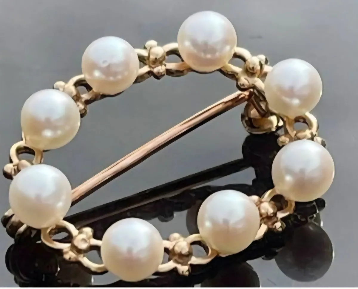 SALE Antique 9ct Gold Natural Pearl Circle Brooch.