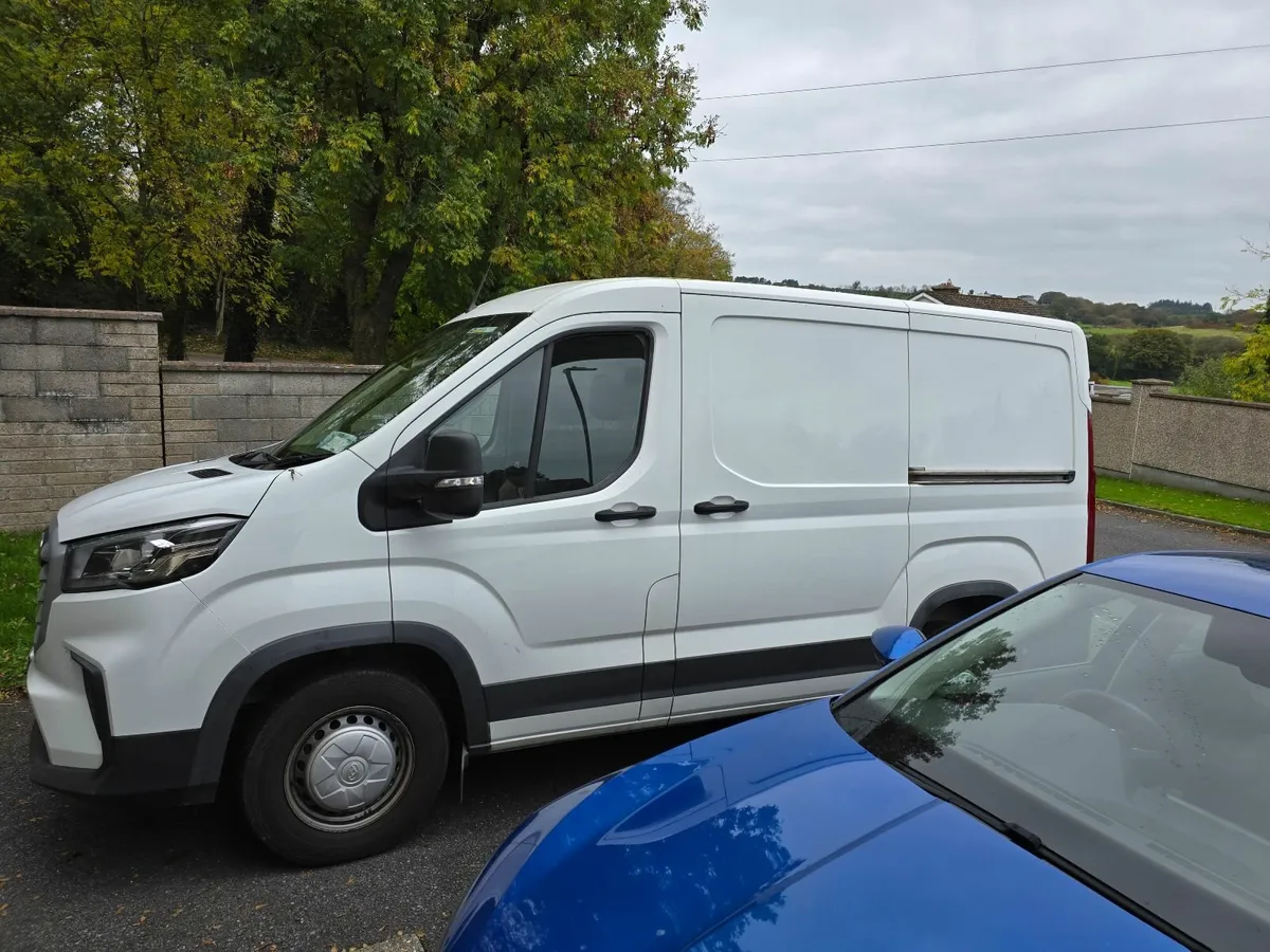 Maxus DELIVER 9 2022 - Image 2